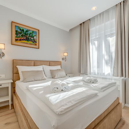 Piano Suites Split Buitenkant foto